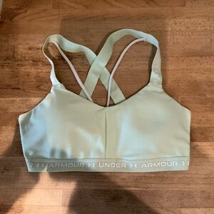 UA Crossback Low World Strappy Sportlette